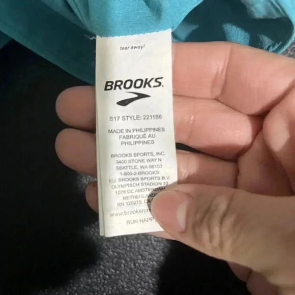 Brooks Run Happy Jacket Womens Large Dri Layer Technology Performance Running - Picture 8 of 9